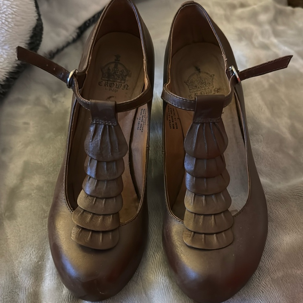 Crown Vintage heels